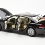 BMW 760Li E66 Fekete Kyosho 1:18 - image 5 of 9