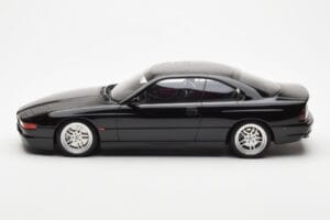 BMW 850 CSi E31 Fekete Otto 1:18 OT827 Gyanta – 3. kép a 6-ből