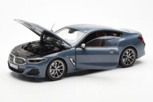 BMW 850i G15 Barcelona Blue Metallic Norev 1:18 80432450995 Fém – 2. kép a 8-ből