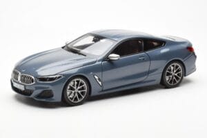 BMW 850i G15 Barcelona Blue Metallic Norev 1:18 80432450995