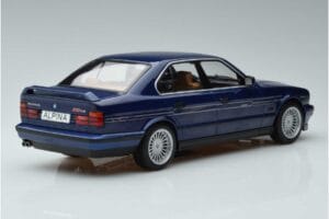 BMW Alpina B10 4.6 E34 Kék MCG 1:18 MCG18230 Fém – 2. kép a 6-ből