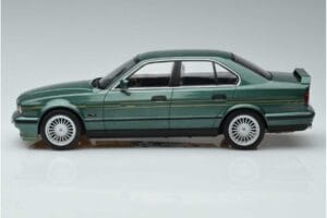 BMW Alpina B10 4.6 E34 Zöld MCG 1:18 MCG18229 Fém – 3. kép a 6-ből