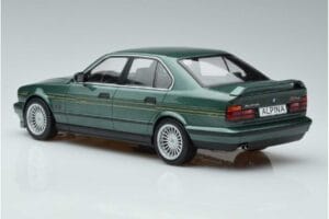 BMW Alpina B10 4.6 E34 Zöld MCG 1:18 MCG18229 Fém – 5. kép a 6-ből