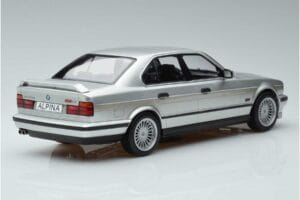 BMW Alpina B10 4.6 E34 Ezüst MCG 1:18 MCG18231 Fém – 2. kép a 5-ből