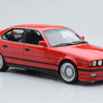 BMW Alpina B10 E34 Biturbo Piros Otto 1:18 - image 4 of 6