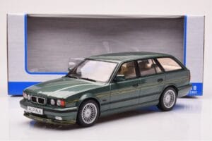 BMW Alpina B10 E34 Touring Sötétzöld MCG 1:18 MCG18331 Fém – 6. kép a 6-ből