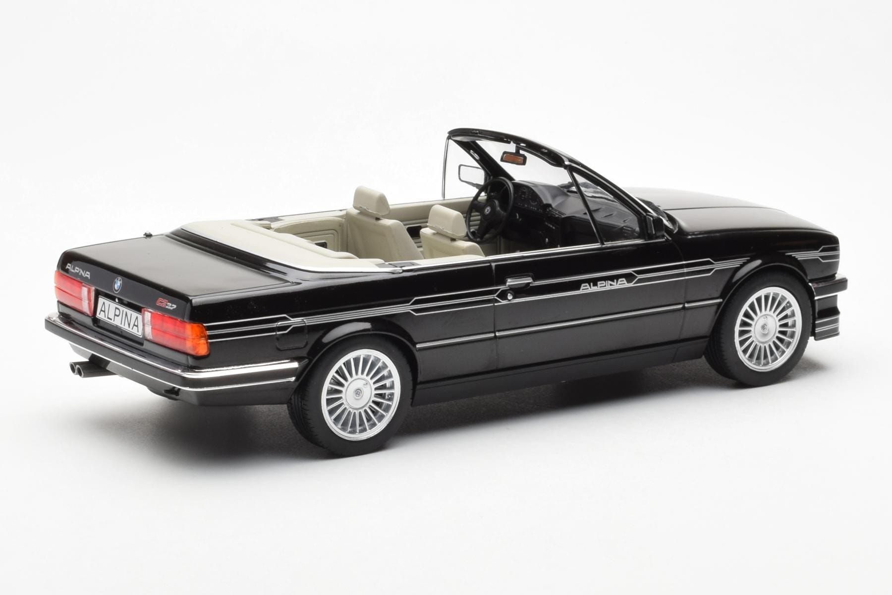 BMW Alpina C2 E30 2.7 Kabrió Fekete MCG 1:18 MCG18277 Fém – 2. kép a 6-ből