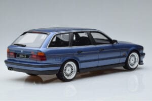 BMW Alpina B10 E34 4.0 Touring Kék Otto 1:18 OT944 Gyanta – 2. kép a 6-ből