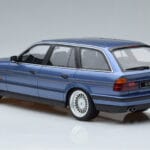 BMW Alpina B10 E34 4.0 Touring Kék Otto 1:18 OT944 Gyanta - image 5 of 6