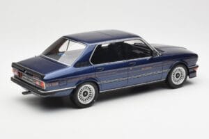 BMW Alpina B7S E12 Turbo Dark Sapphire Kék Metál Otto 1:18 OT640 Gyanta – 2. kép a 6-ből