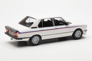BMW M535i E12 Fehér Norev 1:18 183265 Fém – 2. kép a 5-ből