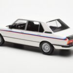 BMW M535i E12 Fehér Norev 1:18 - image 4 of 5