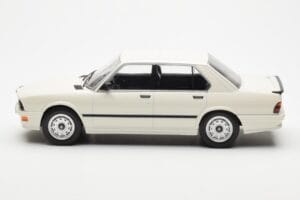 BMW M535i E28 Fehér Norev 1:18 183260 Fém – 3. kép a 6-ből