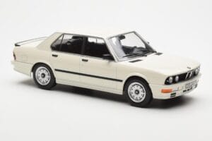 BMW M535i E28 Fehér Norev 1:18 183260 Fém – 4. kép a 6-ből