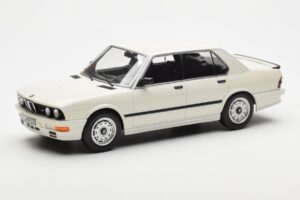 BMW M535i E28 Fehér Norev 1:18