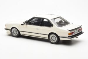 BMW M635 CSi E24 Fehér Dealer Edition AUTOart 1:18 80430145829 Fém – 7. kép a 8-ből