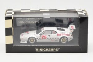 BMW M1 IMSA #25 Red Lobster Cowart / Miller LA Times Grand Prix Winner 1981 Minichamps 1:43 430812525 Fém – 4. kép a 4-ből