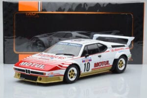 BMW M1 Motul #10 B. Darniche / A. Mahe Rally Tour de Corse 1982 IXO 1:18 18RMC114 Fém – 6. kép a 6-ből