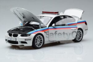 BMW M3 E92 MotoGP Safety Car 2008 Kyosho 1:18 08736GP Fém – 2. kép a 7-ből