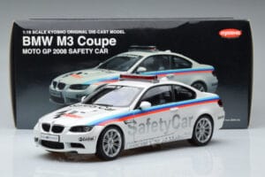 BMW M3 E92 MotoGP Safety Car 2008 Kyosho 1:18 08736GP Fém – 7. kép a 7-ből