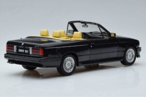 BMW M3 E30 Kabrió Fekete Otto 1:18 OT1012 Gyanta – 2. kép a 6-ből