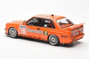 BMW M3 E30 #19 A. Hahne Jägermeister DTM 1992 AUTOart 1:18 89248 Fém – 7. kép a 8-ből