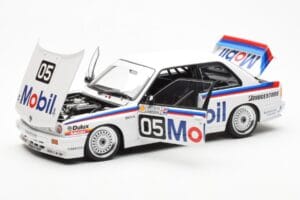 BMW M3 E30 #5 P. Brock Mobil ATCC 1988 AUTOart 1:18 88845 Fém – 2. kép a 8-ből