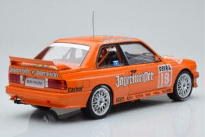 BMW M3 E30 Jagermeister #19 A. Hahne DTM Nurburgring 1992 IXO 1:18 18RMC082A Fém – 2. kép a 6-ből