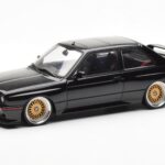 BMW M3 E30 Sport Evolution Fekete Custom Wheels AUTOart 1:18