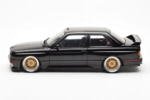 BMW M3 E30 Sport Evolution Fekete Custom Wheels AUTOart 1:18 70562 Fém – 4. kép a 8-ből
