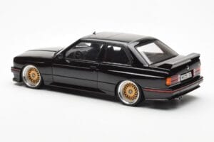 BMW M3 E30 Sport Evolution Fekete Custom Wheels AUTOart 1:18 70562 Fém – 7. kép a 8-ből