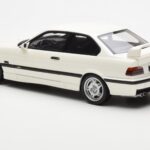 BMW M3 E36 Lightweight Fehér Otto 1:18 - image 5 of 6