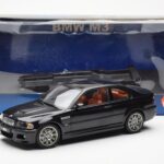 BMW M3 E46 Fekete AUTOart 1:18 - image 8 of 8