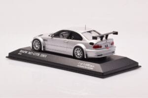 BMW M3 E46 GTR Street Ezüst Minichamps 1:43 403012105 Fém – 3. kép a 4-ből