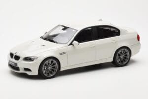 BMW M3 E90 Szedán Fehér GT Spirit 1:18 GT053