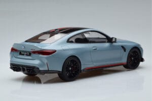 BMW M4 CSL G82 Szürke GT Spirit 1:18 GT427 Gyanta – 2. kép a 8-ből