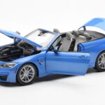 BMW M4 F83 Kabrió Yas Marina Kék Paragon 1:18 - image 2 of 8
