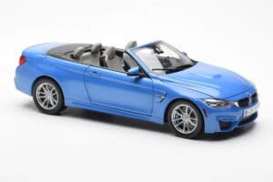 BMW M4 F83 Kabrió Yas Marina Kék Paragon 1:18 80432339612 Fém – 6. kép a 8-ből