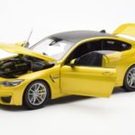 BMW M4 F82 Austin Sárga Metallic Paragon 1:18 - image 2 of 8