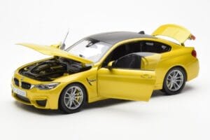 BMW M4 F82 Austin Sárga Metallic Paragon 1:18 80432339606 Fém – 2. kép a 8-ből