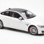 BMW M4 F82 Frozen Brilliant Fehér Paragon 1:18 PA-97101 - image 6 of 8