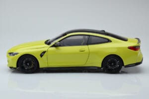 BMW M4 G82 Sárga Kereskedői Kiadás Minichamps 1:18 80435A51949 Fém – 4. kép a 8-ből