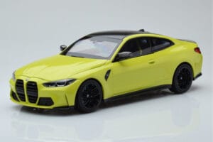BMW M4 G82 Sárga Kereskedői Kiadás Minichamps 1:18