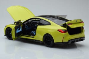 BMW M4 G82 Sárga Kereskedői Kiadás Minichamps 1:18 80435A51949 Fém – 5. kép a 8-ből