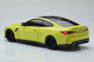 BMW M4 G82 Sárga Kereskedői Kiadás Minichamps 1:18 80435A51949 Fém – 7. kép a 8-ből