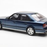 BMW M5 E34 Kék Metallic Otto 1:18 - image 5 of 6