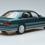BMW M5 E34 Cecotto Edition Zöld Otto 1:18 - image 2 of 6