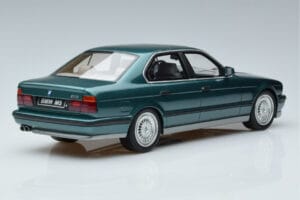 BMW M5 E34 Cecotto Edition Zöld Otto 1:18 OT968 Gyanta – 2. kép a 6-ből