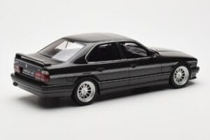 BMW M5 E34 Hartge H5 V12 Diamond Fekete Metallic Otto 1:18 OT362 Gyanta – 2. kép a 6-ből
