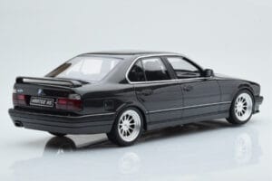 BMW M5 E34 Hartge Fekete Otto 1:18 OT362B Gyanta – 5. kép a 6-ből